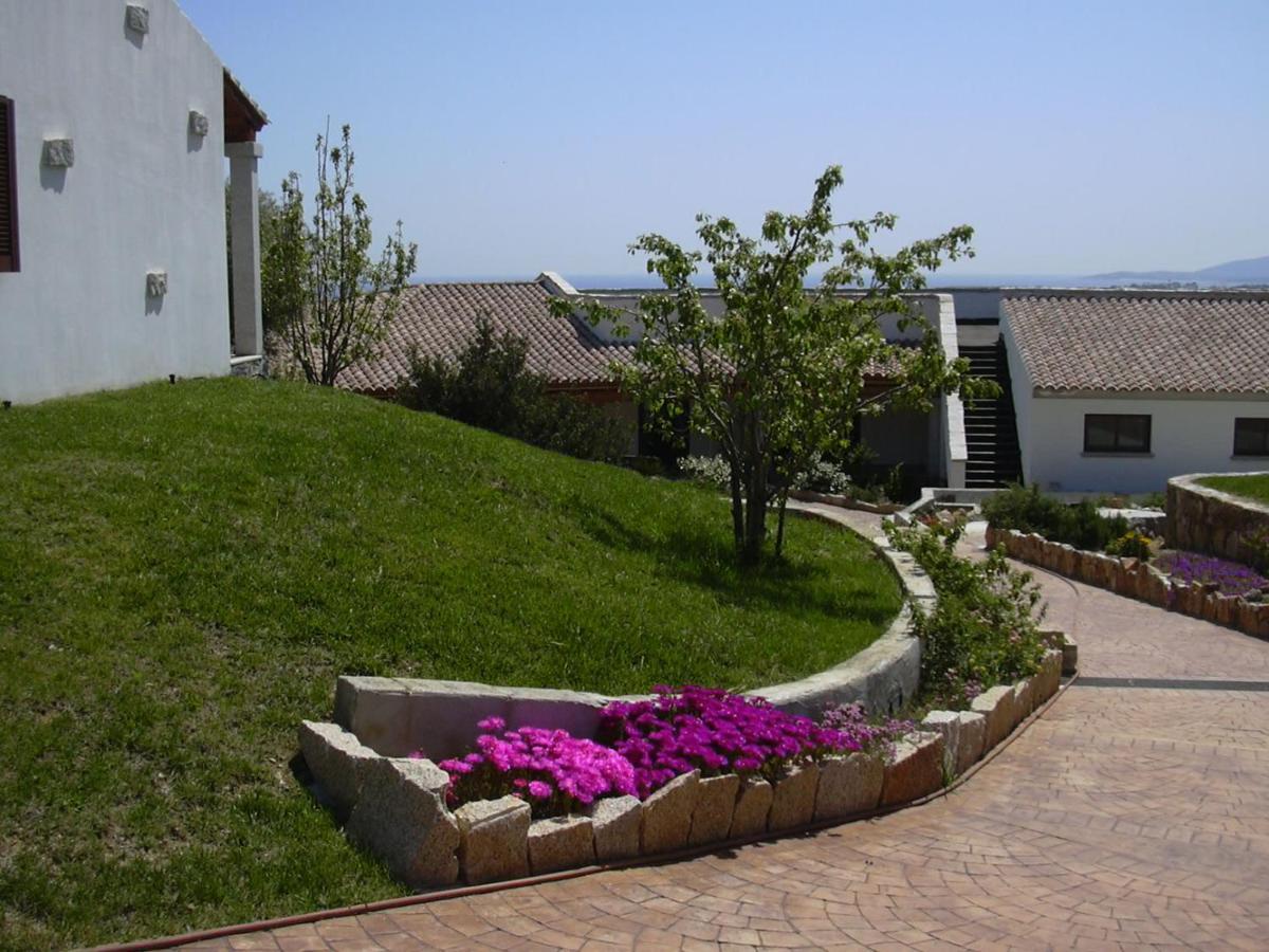 Hotel Lu Baroni Будоні Екстер'єр фото