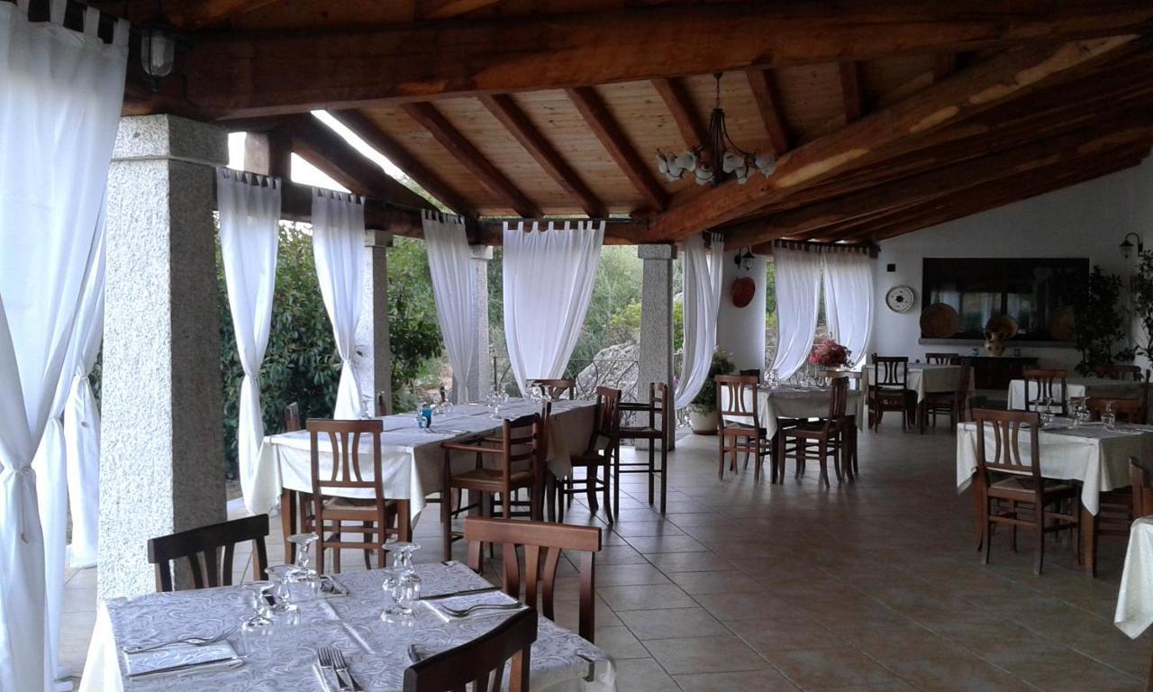 Hotel Lu Baroni Будоні Екстер'єр фото