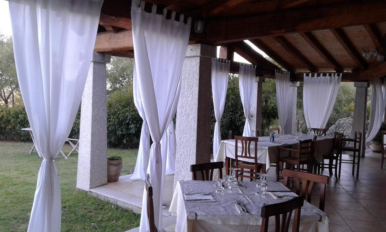 Hotel Lu Baroni Будоні Екстер'єр фото