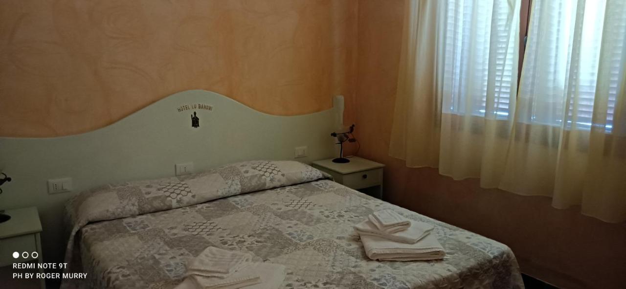Hotel Lu Baroni Будоні Екстер'єр фото
