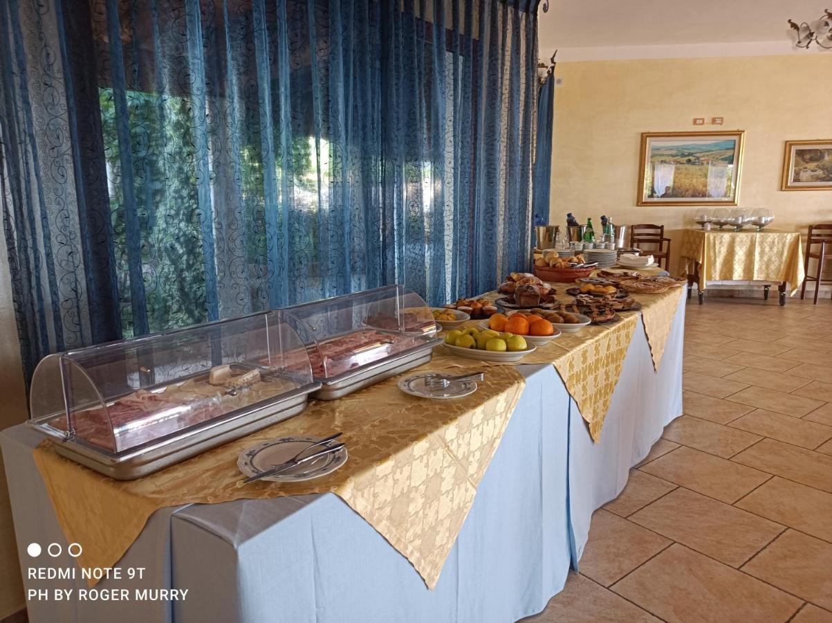 Hotel Lu Baroni Будоні Екстер'єр фото