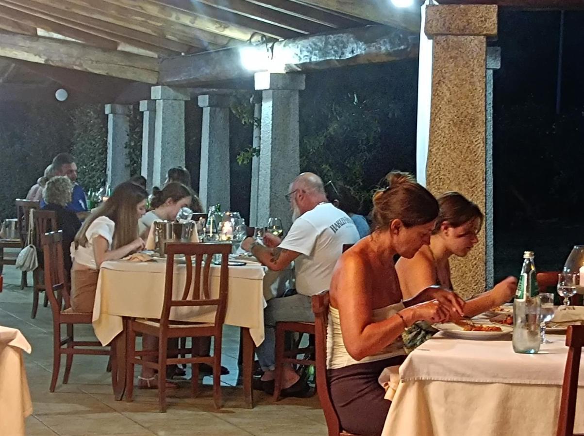 Hotel Lu Baroni Будоні Екстер'єр фото