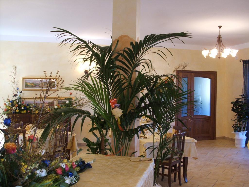 Hotel Lu Baroni Будоні Екстер'єр фото